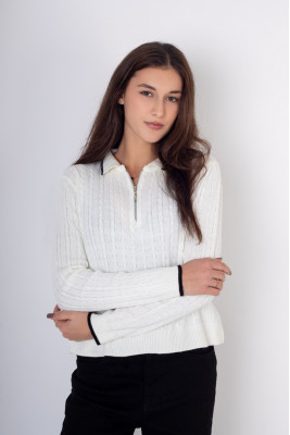 Светр жіночий